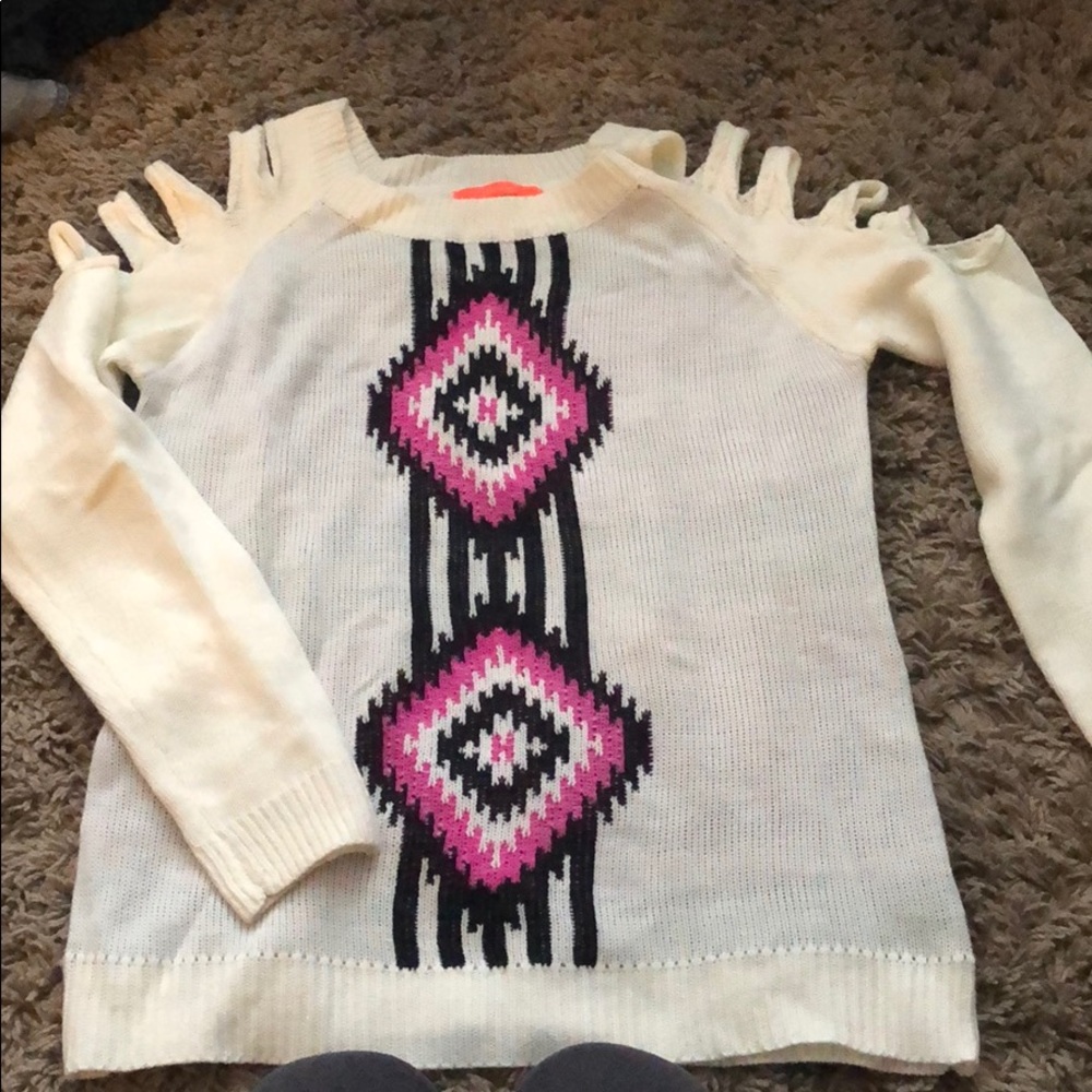 Comfy lulumari sweater! Like new
